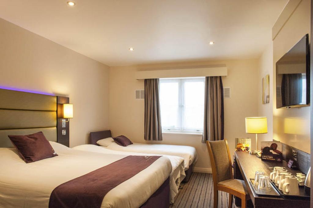 Premier Inn Chester Central - North Dış mekan fotoğraf