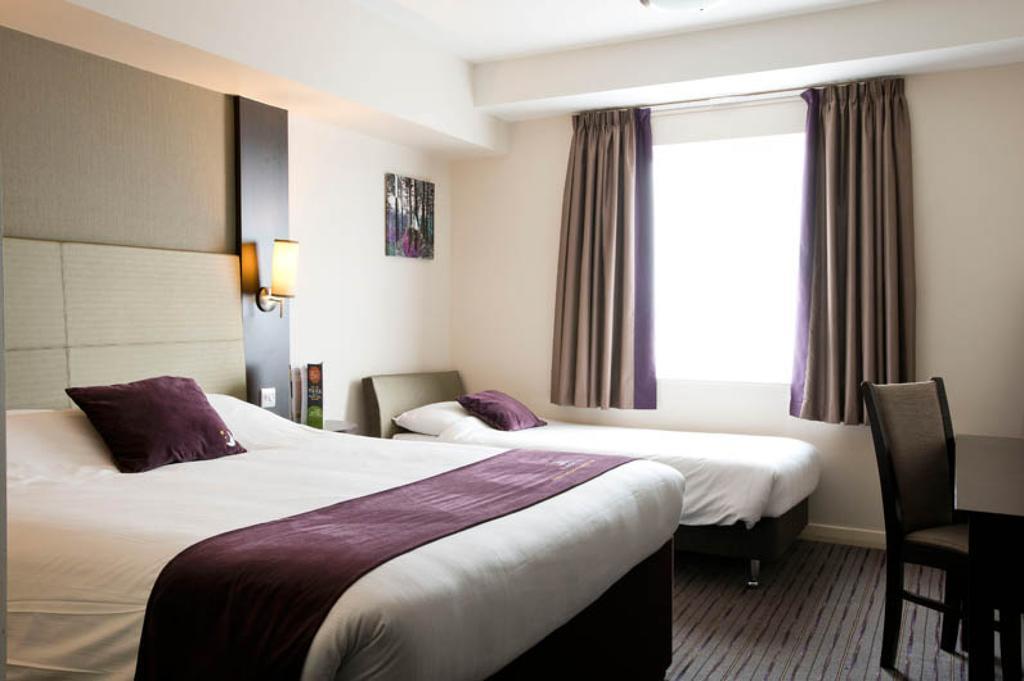 Premier Inn Chester Central - North Dış mekan fotoğraf